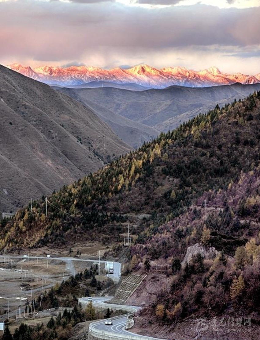 公路都這么美，你在川西高原到底錯(cuò)過(guò)了多少風(fēng)景？