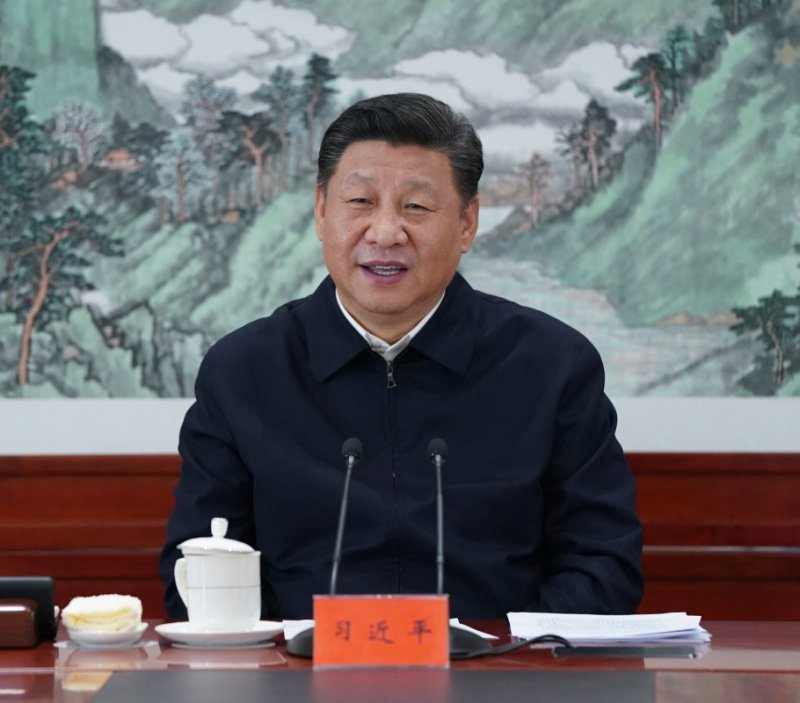 2016年2月19日，習(xí)近平總書記在中央電視臺總控中心同工作人員親切握手。