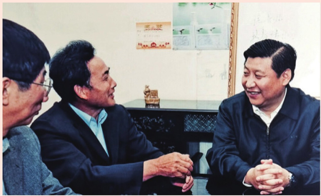 2003年4月24日，時任浙江省委書記習(xí)近平在浙江下姜村調(diào)研。